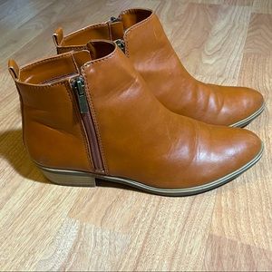 CHAPS Sabra Polo Burn Calfskin Ankle Booties 8.5B